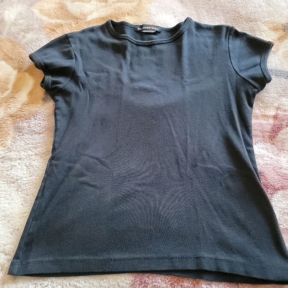 🤑 Black Shirt - Picture 1 of 6